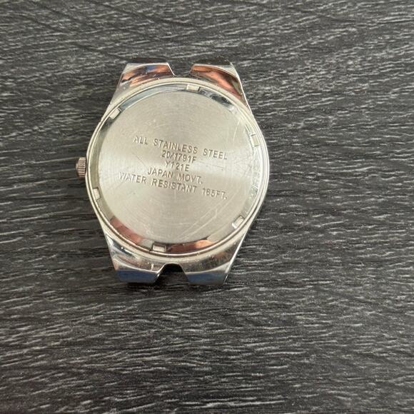 Armitron Diamond Stainless Steel Water Resistant Watch Silver And Gold Tone - Picture 5 of 6